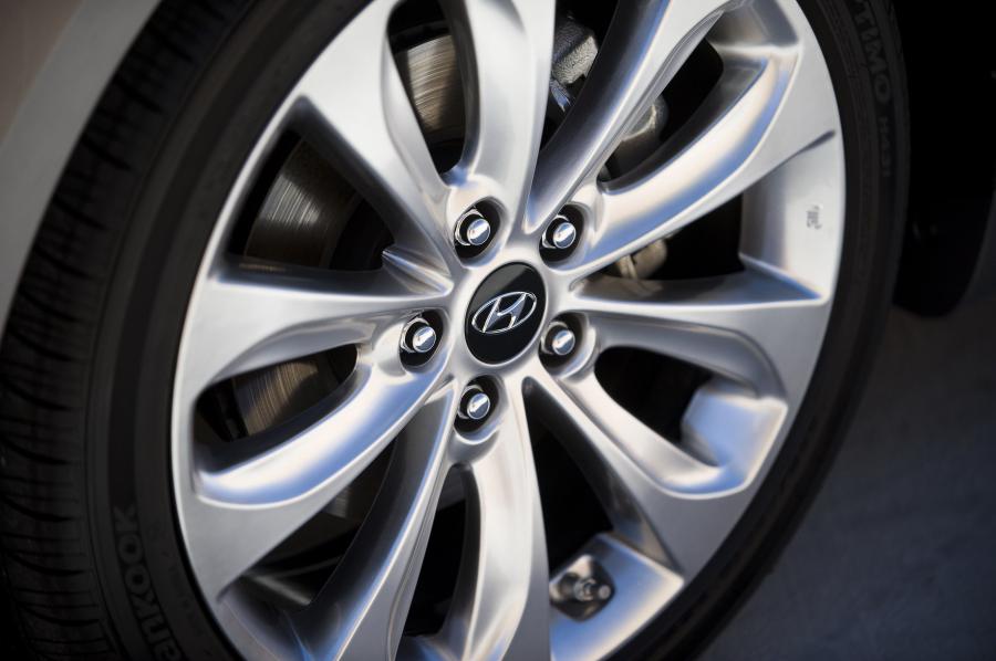  Hyundai Sonata 2010 года  (фото 42 из 162)
